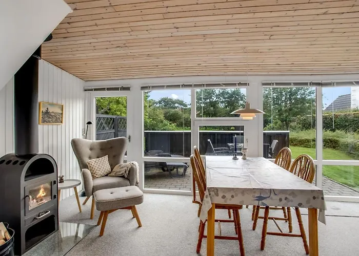 Siouxsie - 500m From The Sea By Interhome *