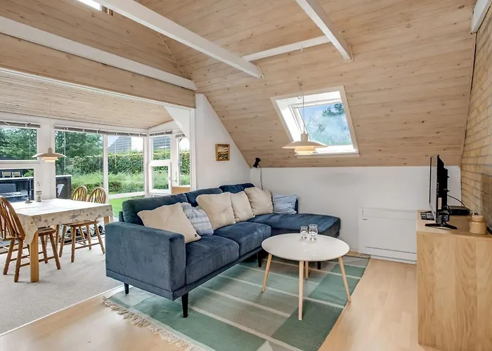 Holiday home Siouxsie - 500m From The Sea By Interhome *